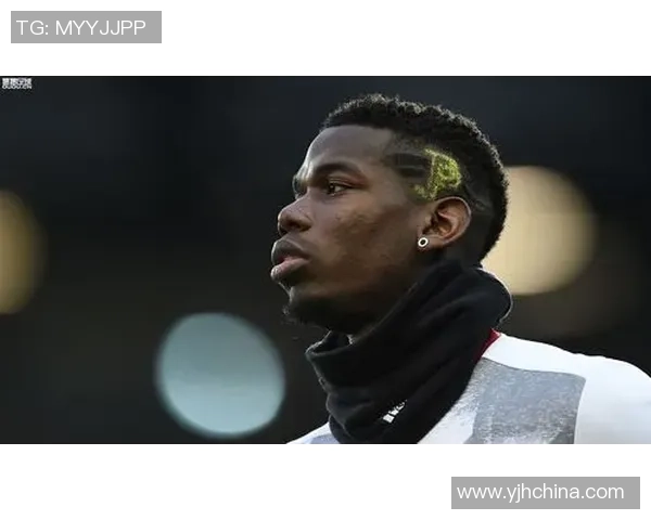 黑人球迷模仿足球巨星风采展现个人魅力与足球文化融合之美